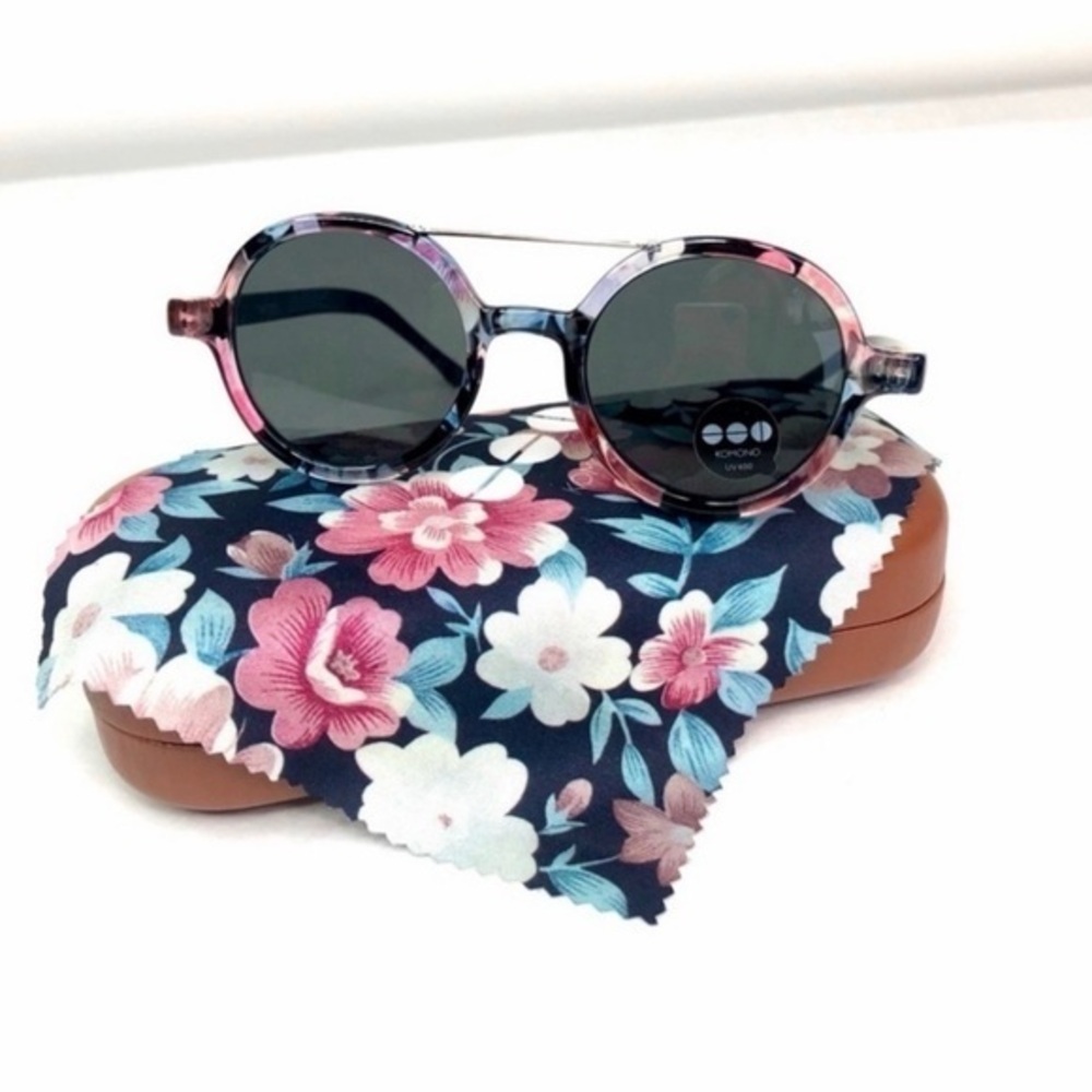 KOMONO Sunglasses The Vivien NEW NWT Floral Round Black Pink
